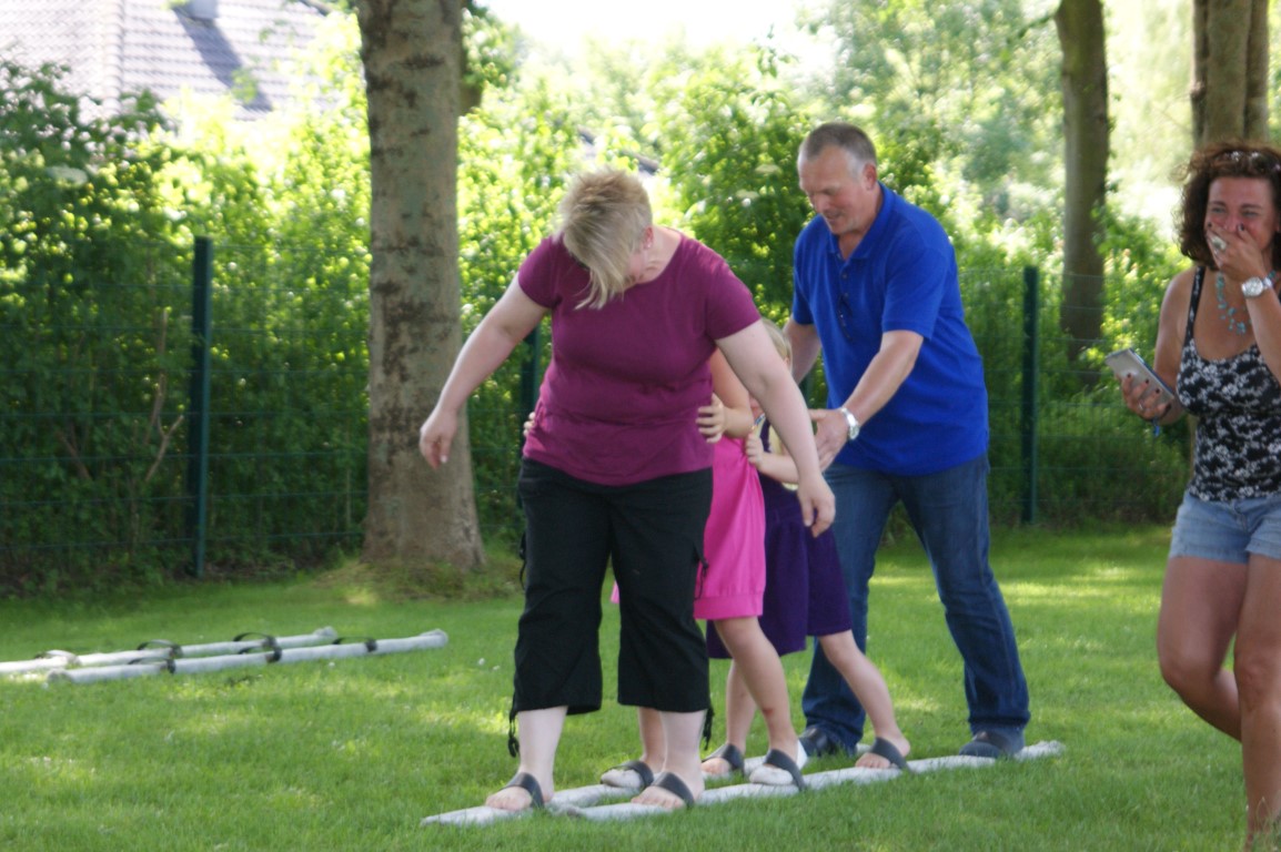 Familie Schmidt beim Gruppenski